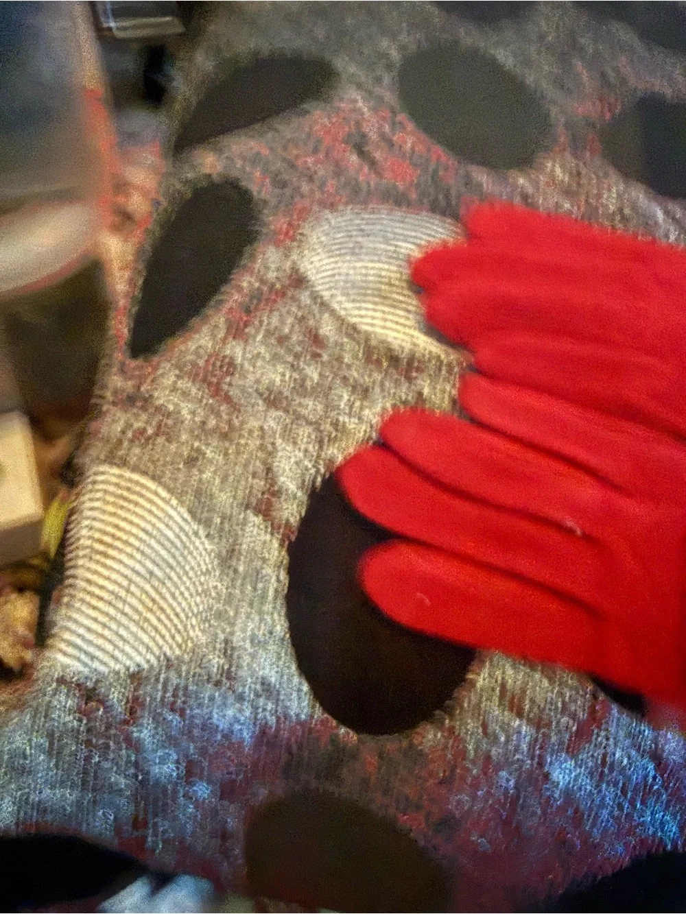 Echo Women's Red Chevron Knit Gloves